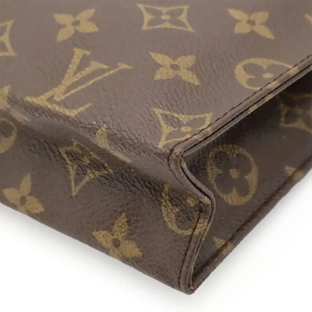 Louis Vuitton Pochette Toilette 26